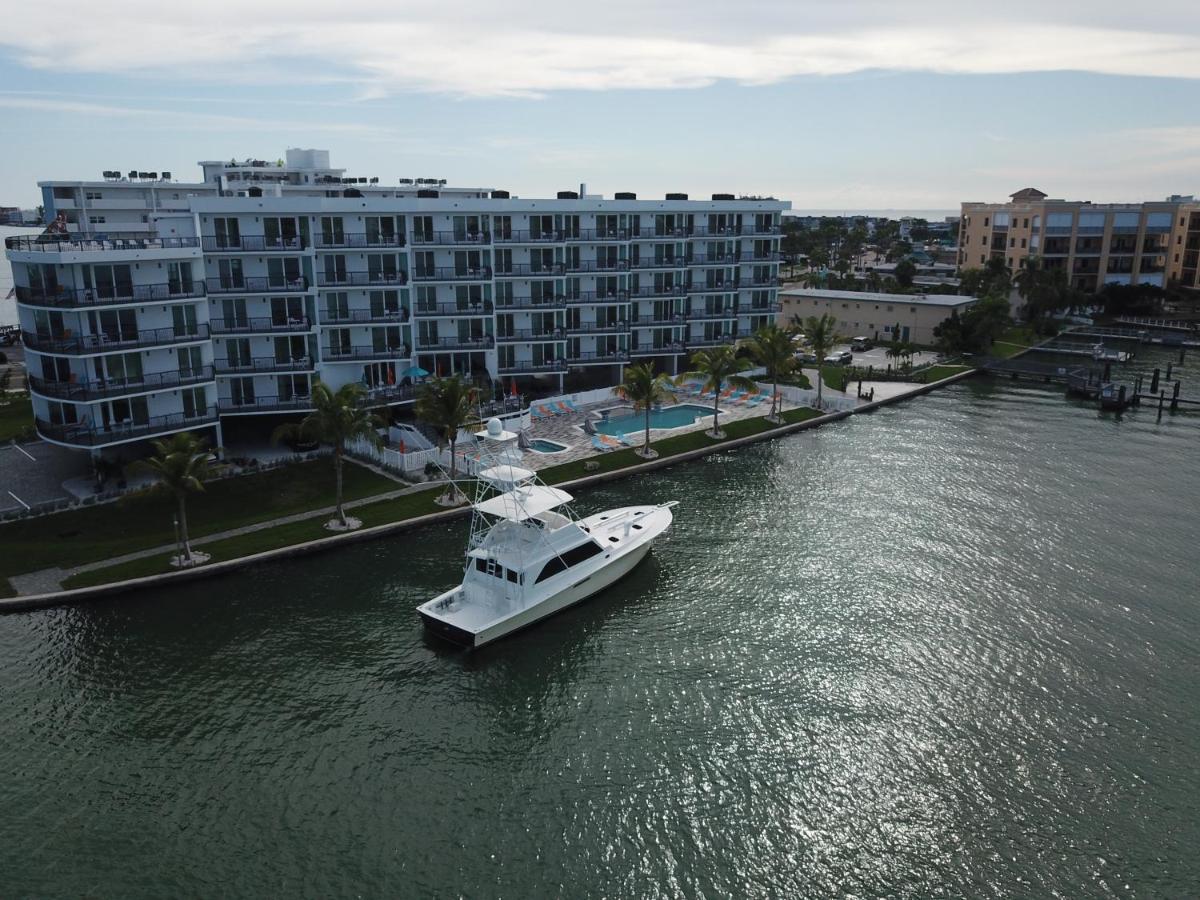 Fusion Resort Waterfront Suites Treasure Island Exterior photo